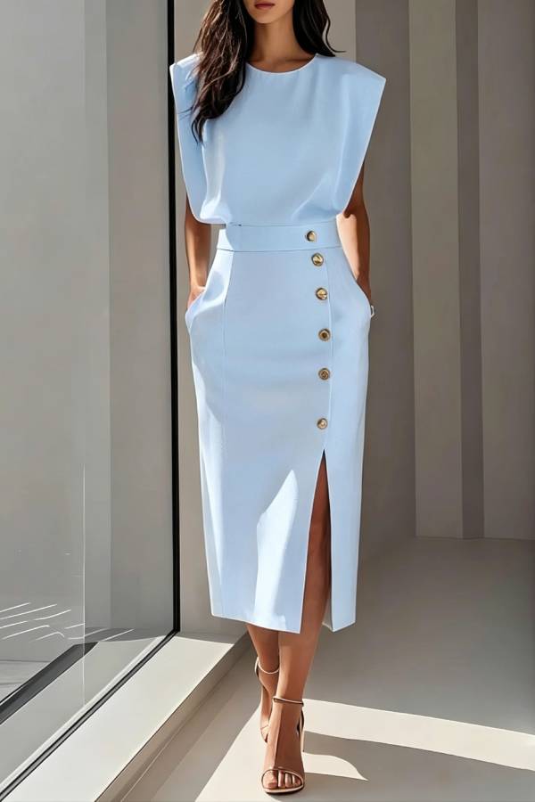 Round-Neck, Waist-Cinching Summer Dress