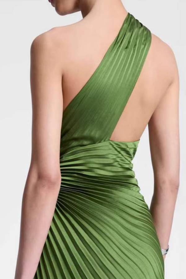 Green Satin One‑Shoulder Pleated Long Evening Gown