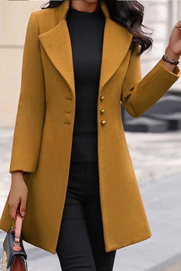 Mid-length Wide Collar Boucle Overcoat