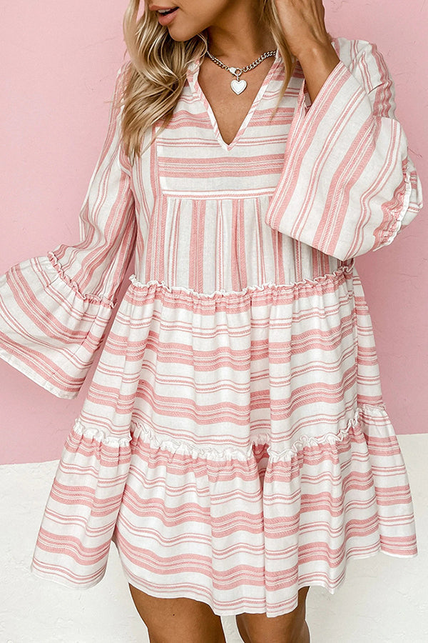 Printed V-neck Flare Long Sleeve Stitched Casual Large Swing Dress