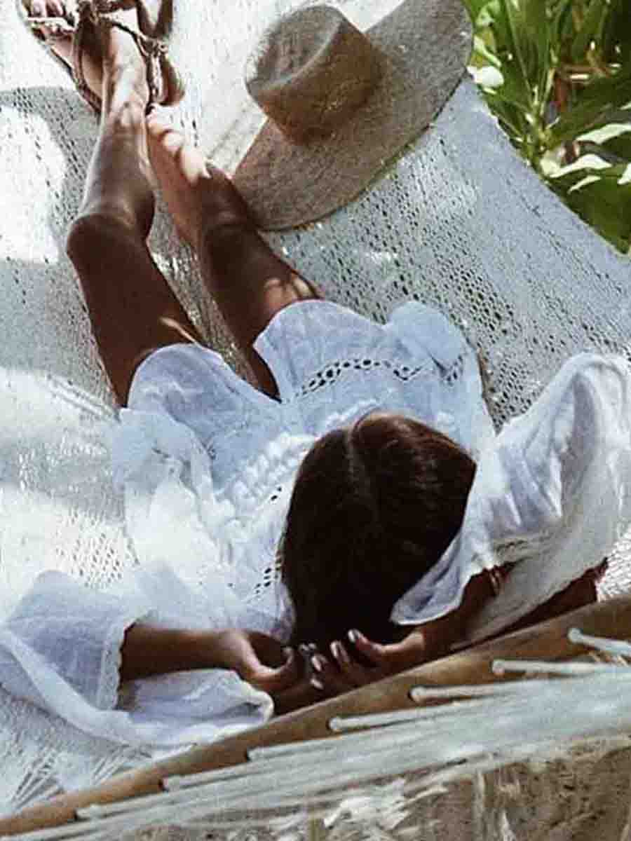 Print Hollow-out White Cover-Up