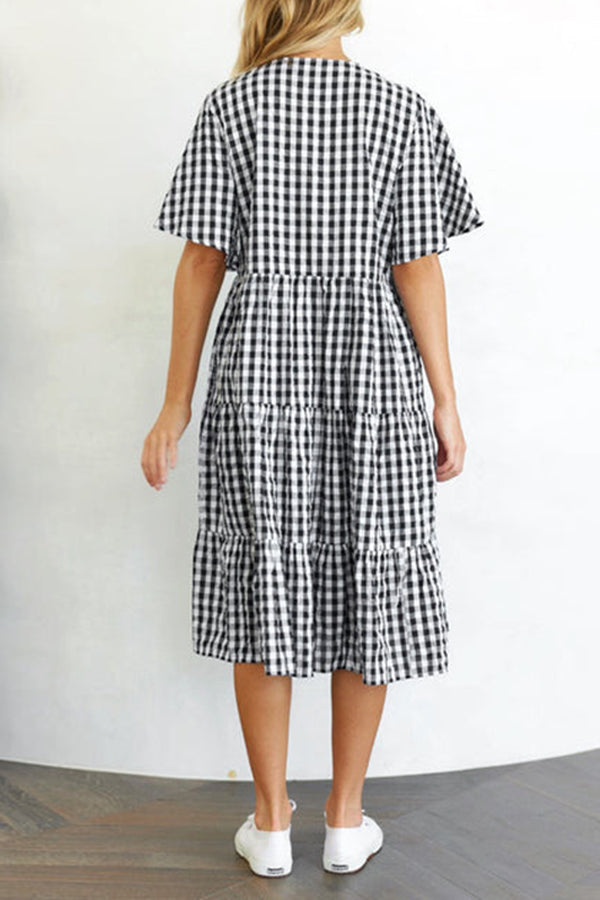 Short-sleeved Black and White Plaid V-neck Doll Dress
