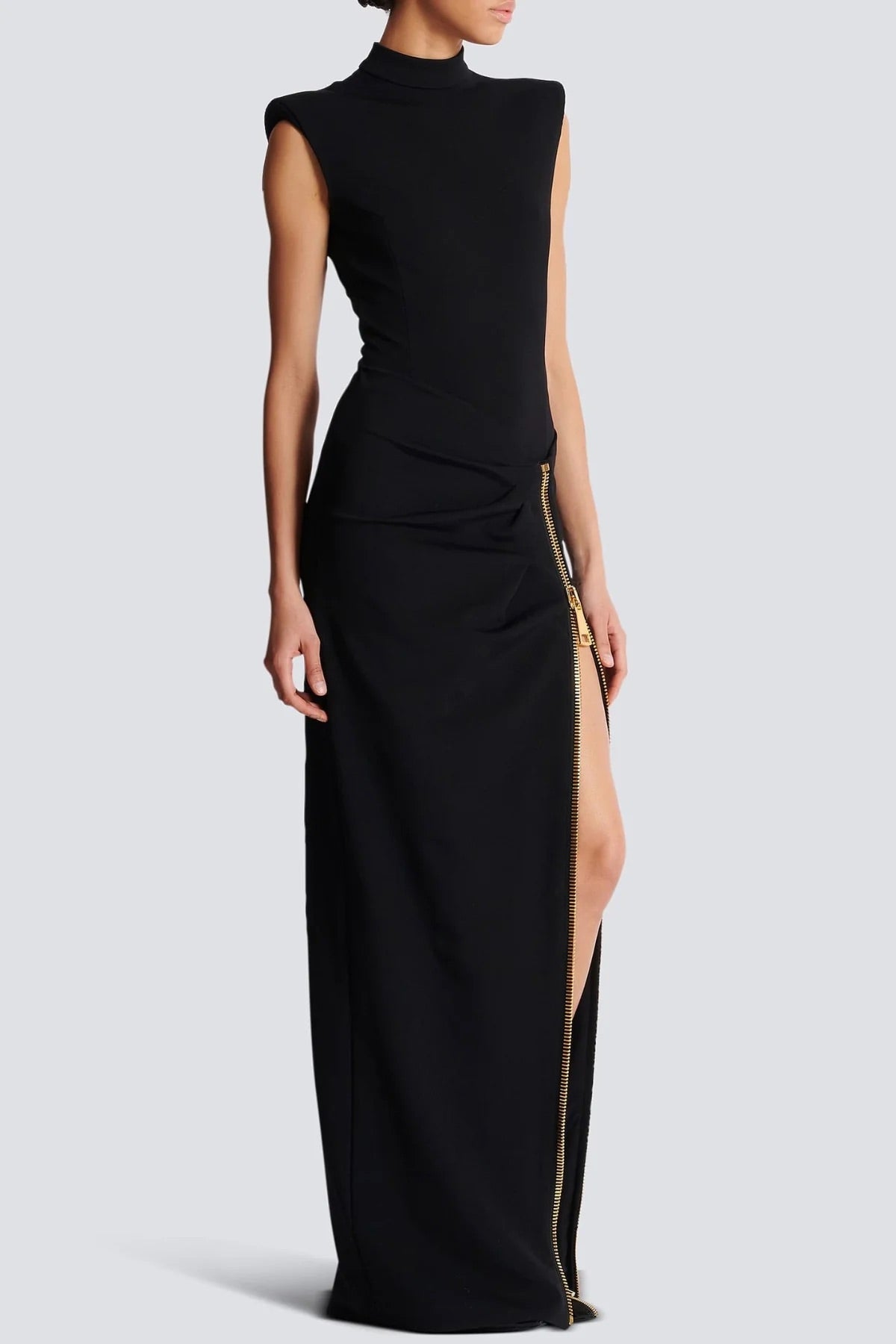 Premium black sleeveless maxi dress with zipper and slit