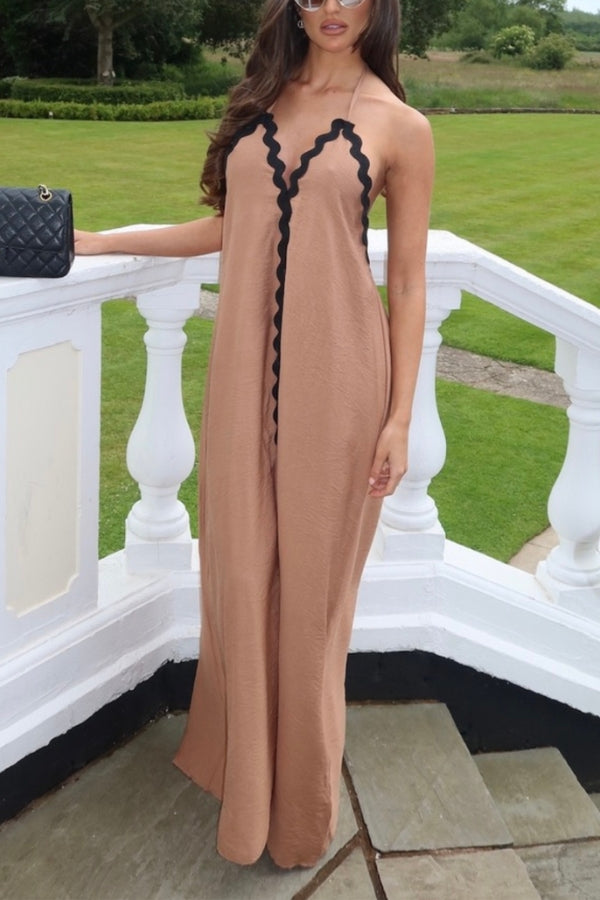 Wavy contrast hem maxi dress