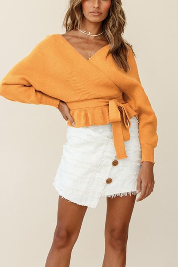 V-neck Slim Belt Sweater