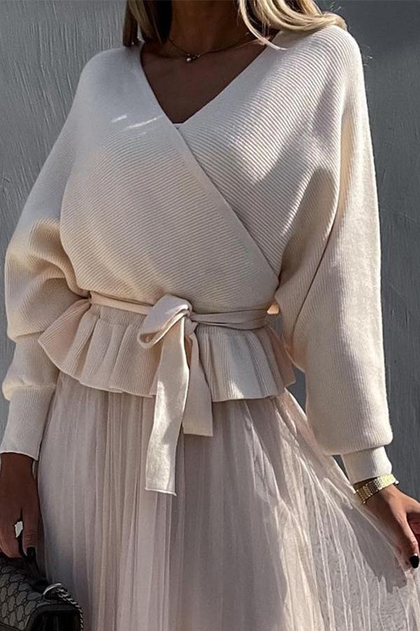 V-neck Slim Belt Sweater