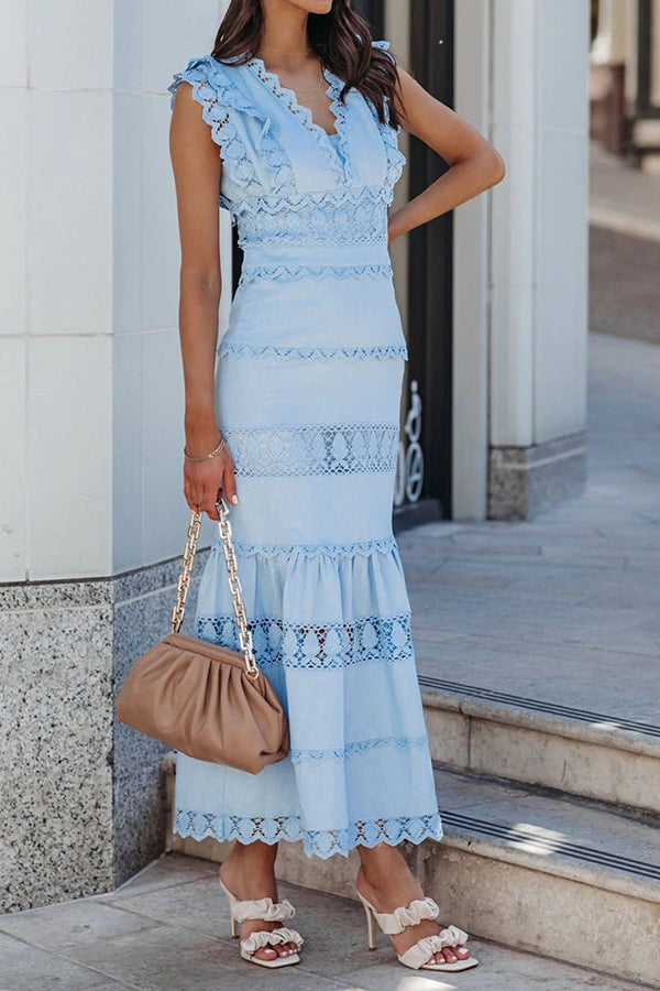 Elegant Lace Solid V-Neck Sleeveless Panel Slim Fit Maxi Dress